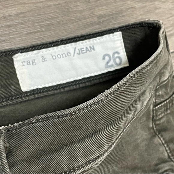 Rag & bone Ridley Moto Skinny Jeans in Wax Dark Olive Size 26 Zipper Pockets. - Picture 9 of 9